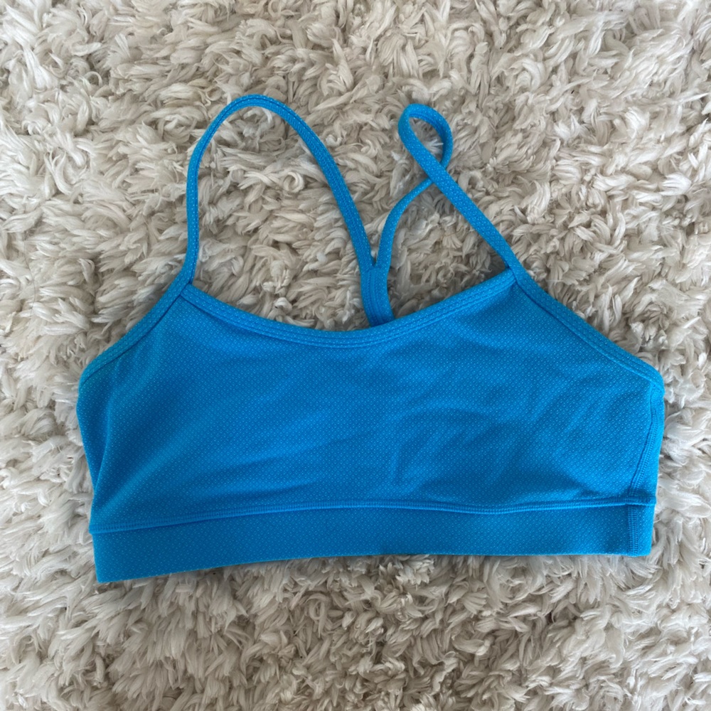 Lululemon size 4 sports bra